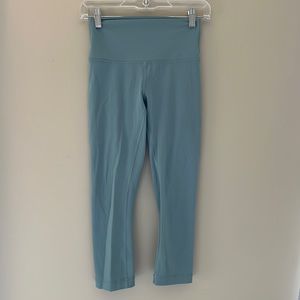 Lululemon Wunder Under Cropped Leggings